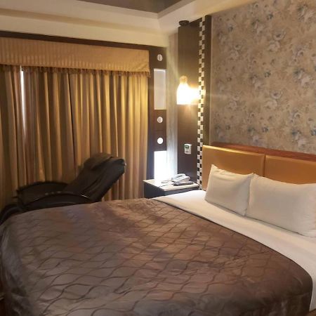 Chateau Motel Kaohsiung Esterno foto