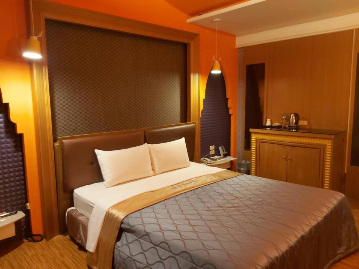 Chateau Motel Kaohsiung Esterno foto