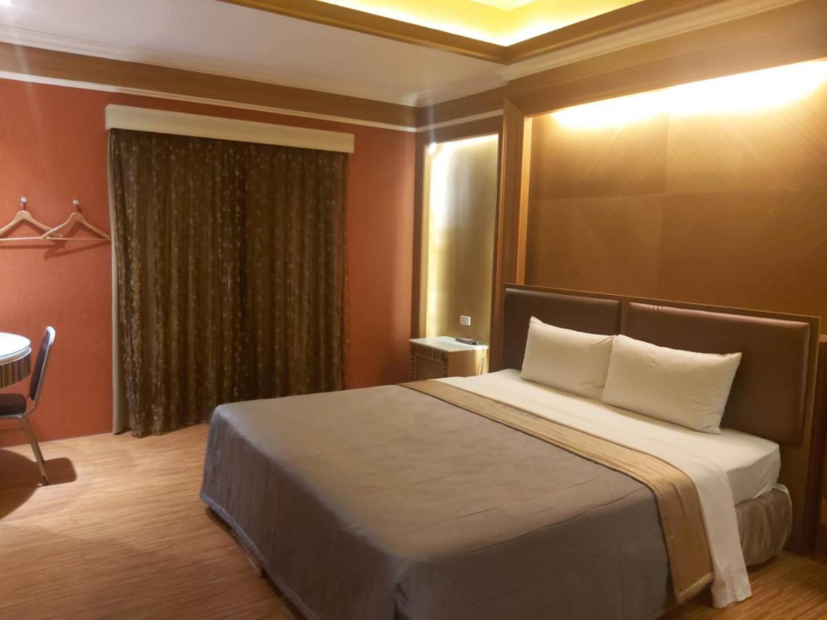 Chateau Motel Kaohsiung Esterno foto