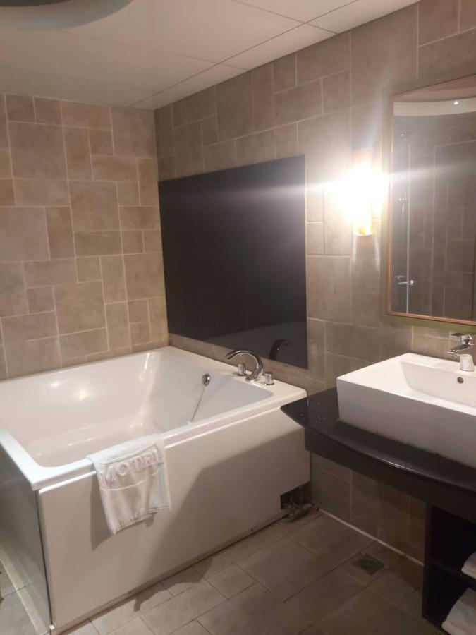 Chateau Motel Kaohsiung Esterno foto