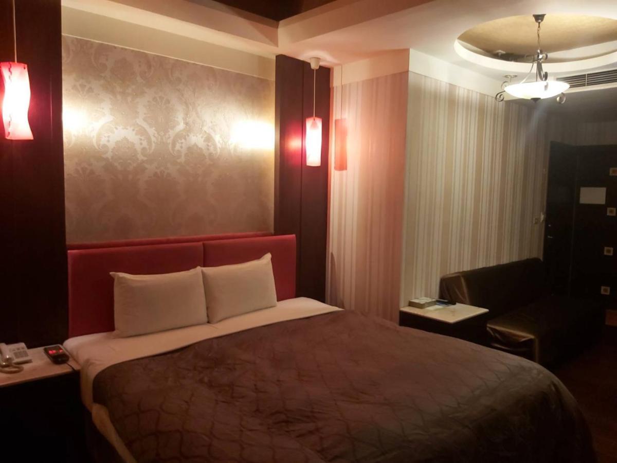 Chateau Motel Kaohsiung Esterno foto