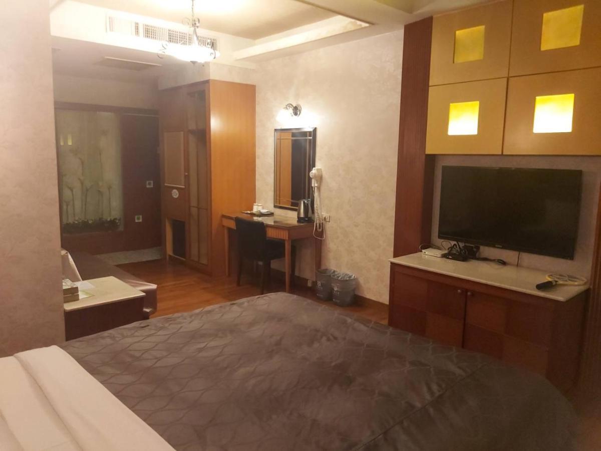 Chateau Motel Kaohsiung Esterno foto