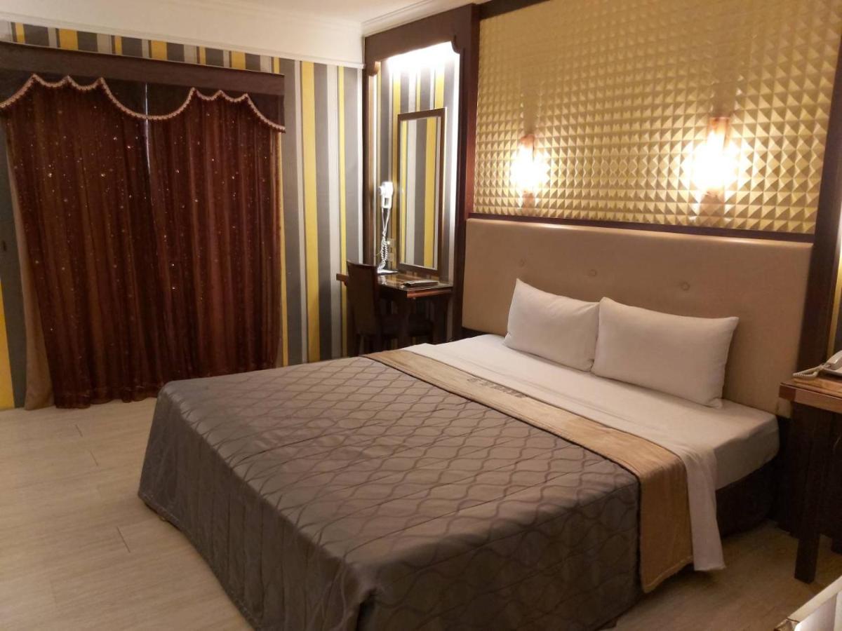 Chateau Motel Kaohsiung Esterno foto